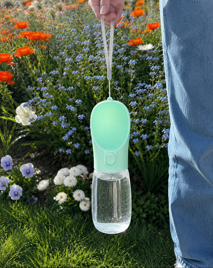 Gourde Portable pour Chien – Hydratez votre compagnon partout, à tout moment